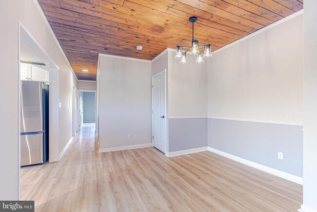 Building Photo - 53 Skyhill Rd Unit 303