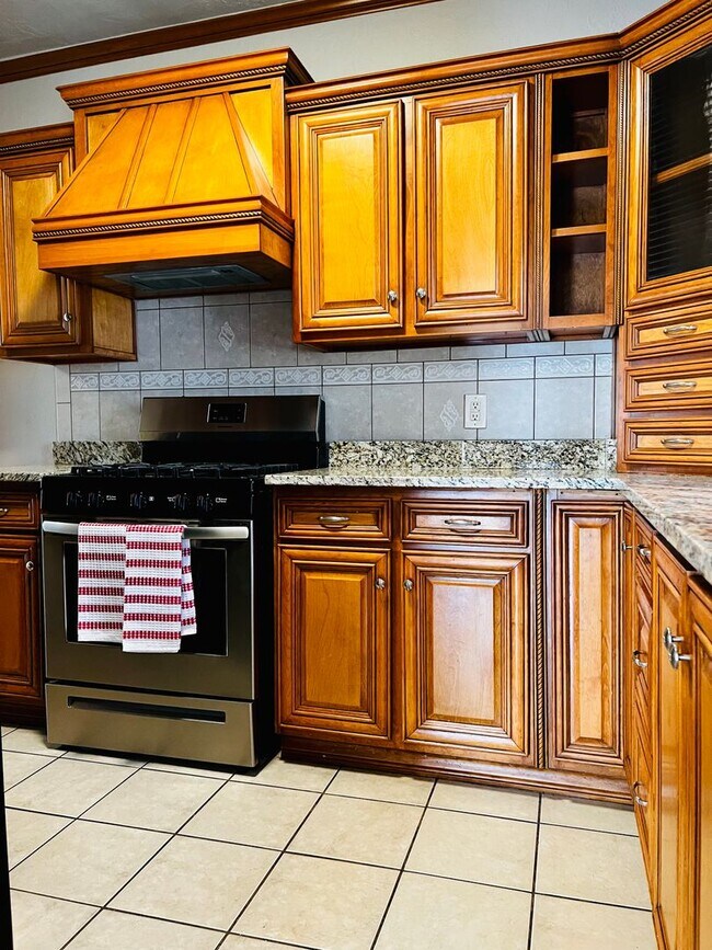 Photo - Charming 2BD 1BA Bungalow Home in El Reno!!