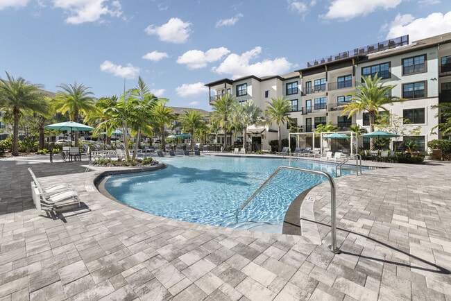 Indigo Stuart Apartments