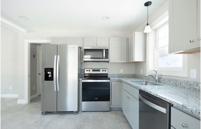 Photo - 1 Forsythia Ln