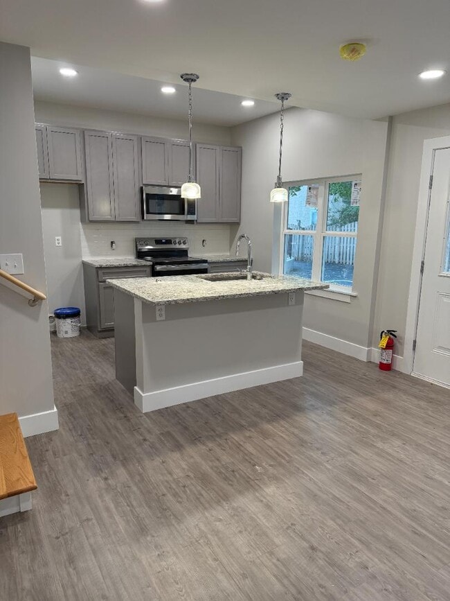 Photo - 222 E King St