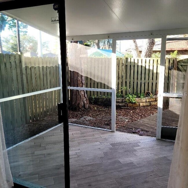 Photo - 4906 25th St W