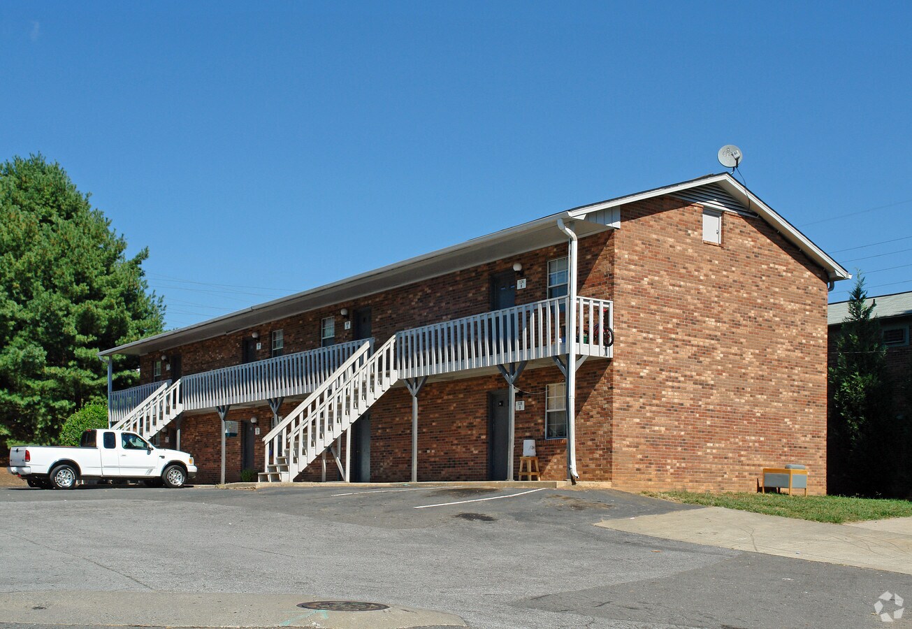 Teakwood Manor Apartments - Teakwood Manor Apartments