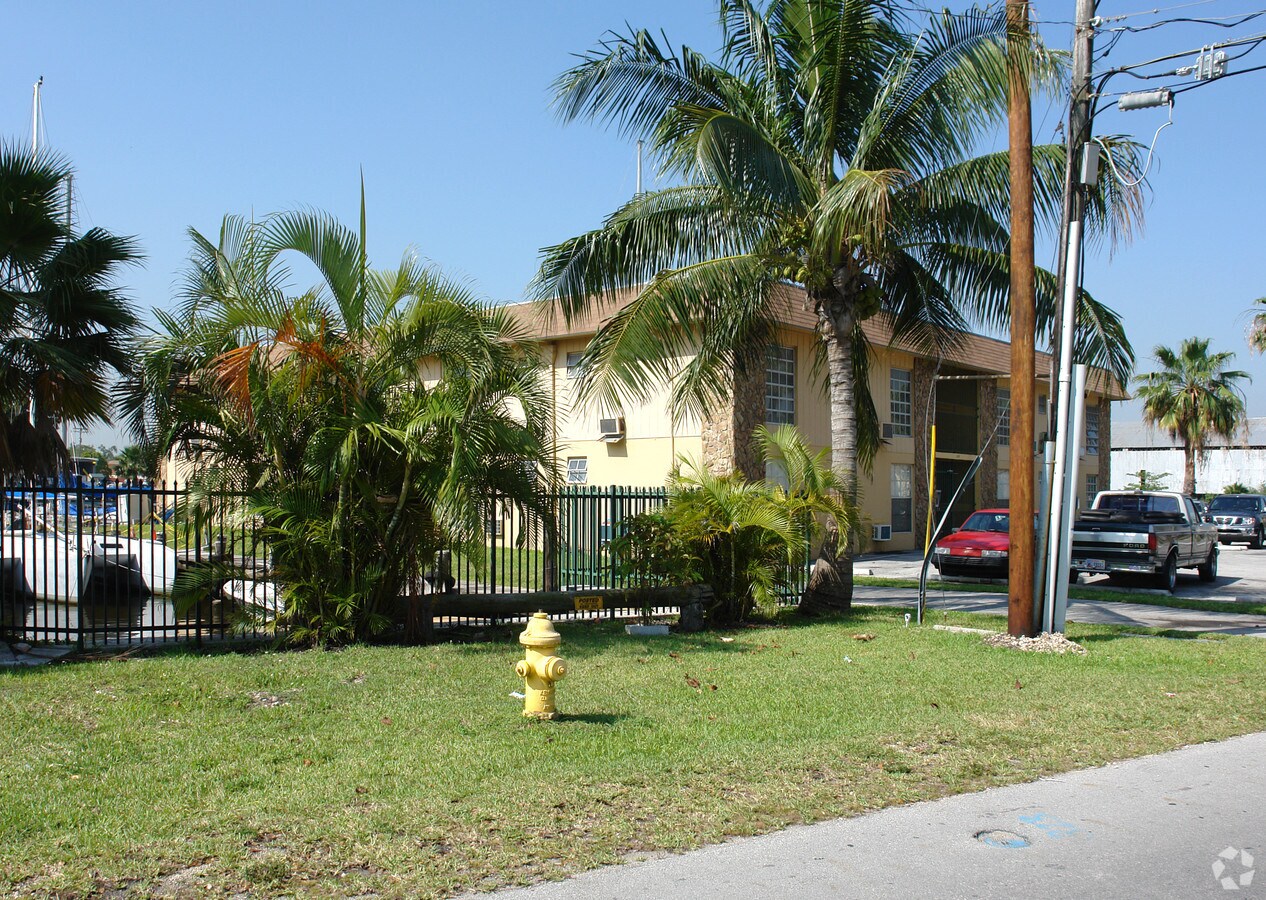 Photo - 2260 NW North River Dr