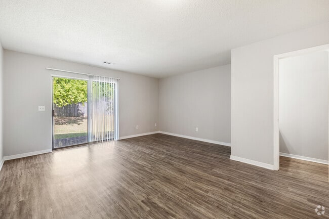 2BR, 1.5BA - 1,100SF - Living Room