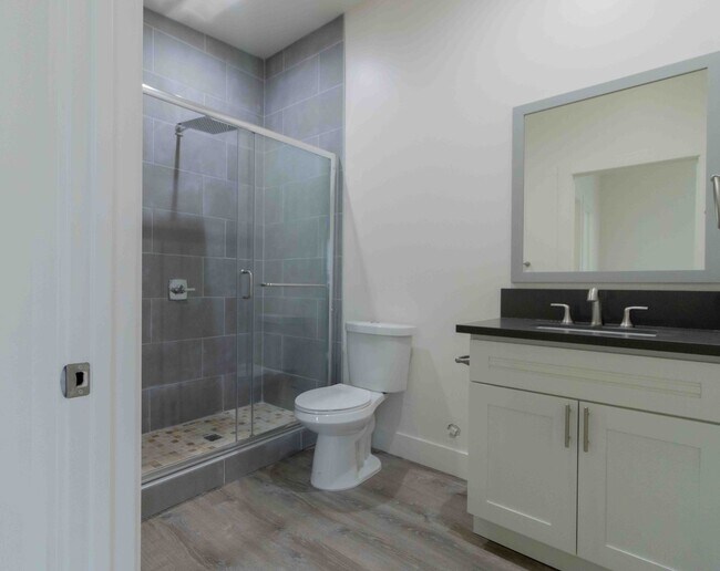 Photo - Parkway Plaza Apartments