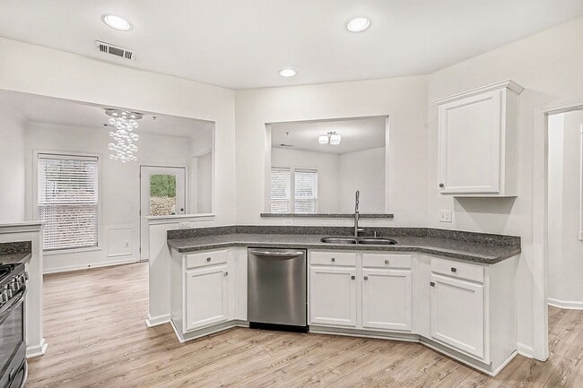 Photo - 1645 Caswell Pky