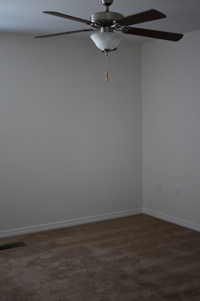 Photo - 19451 Oak Rd W