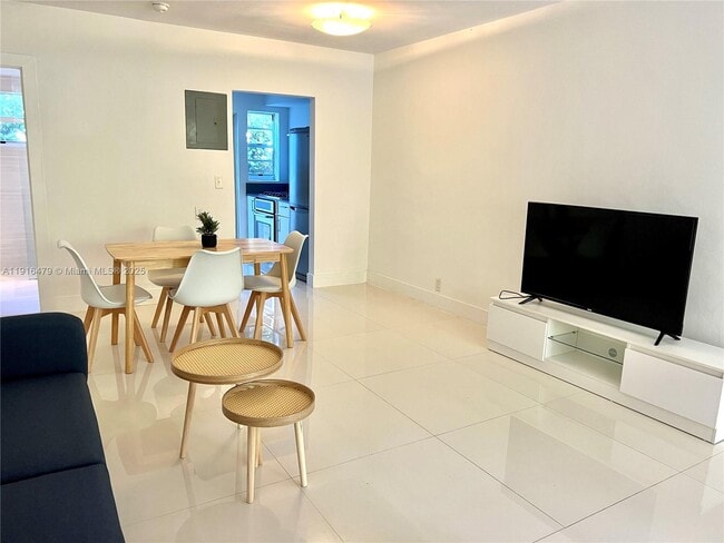 Photo - 1604 Drexel Ave Unit 103