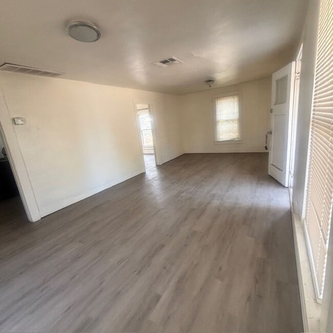 Photo - Modern Comfort in the Heart of Tempe