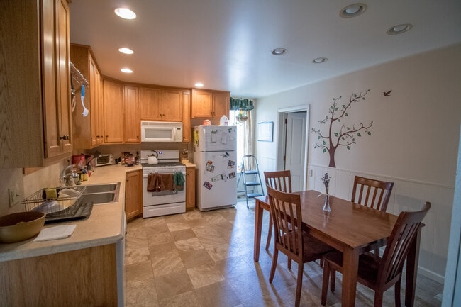 Photo - 453 S 9th St Unit 1