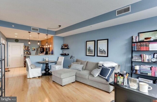 Photo - 3600 S Glebe Rd Unidad 525W