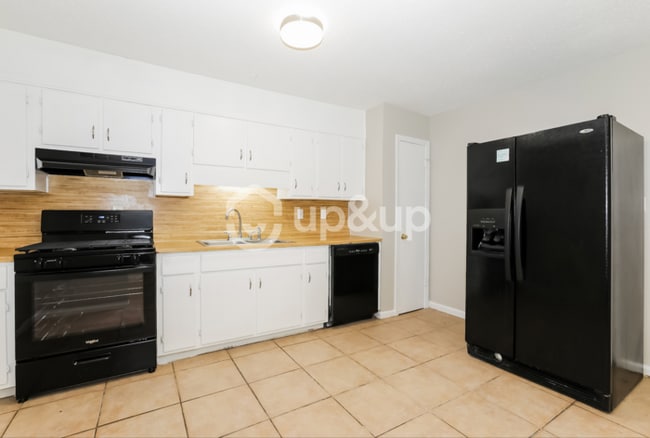 Photo - Fantastic 3bd/1.5ba home! Let yourself in!