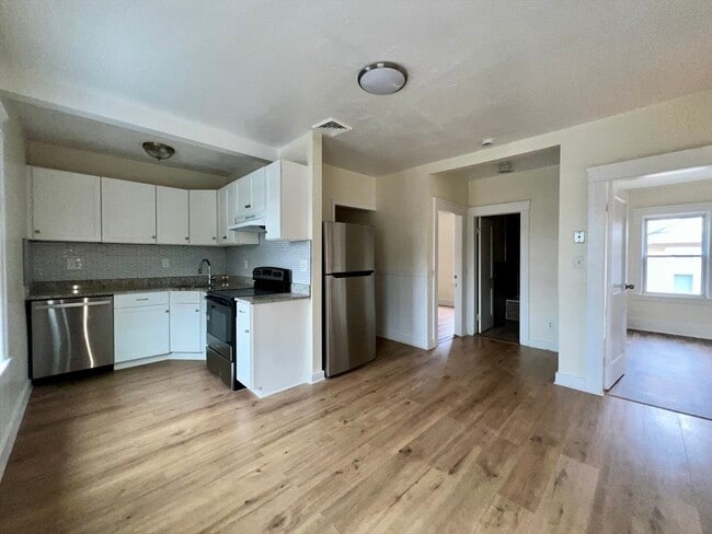Building Photo - 41 Hooper St Unit 3 Rental