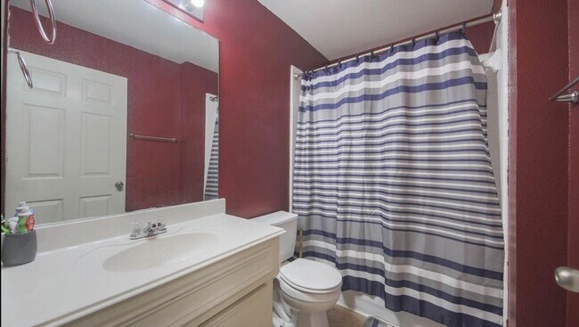 Photo - 16614 Hodgefield Ln