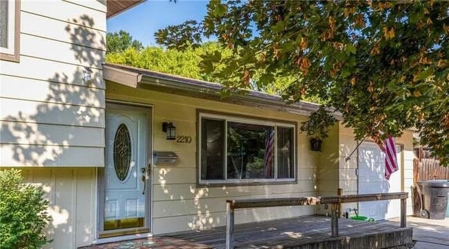 Photo - 2210 14th St W