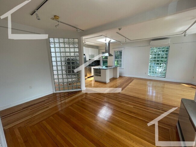 Photo - HOT CAMBRIDGE LISTING!!!!!