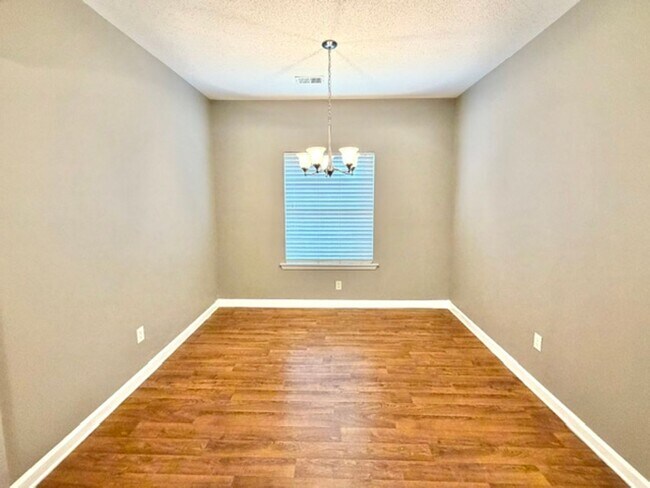 Photo - SterlingRidgeDr10226 Unit 1