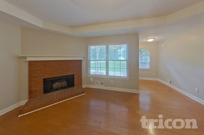 162 Robbens Dr