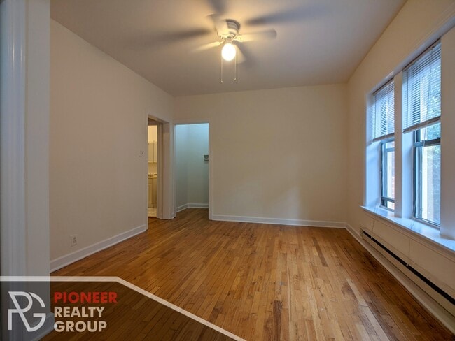 Photo - 3832 N Fremont St Unidad 29-3W