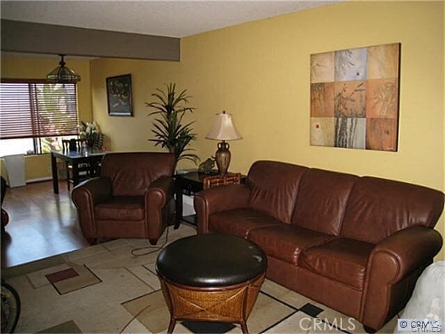 Building Photo - 1415 E 4th St Unit 7 Rental