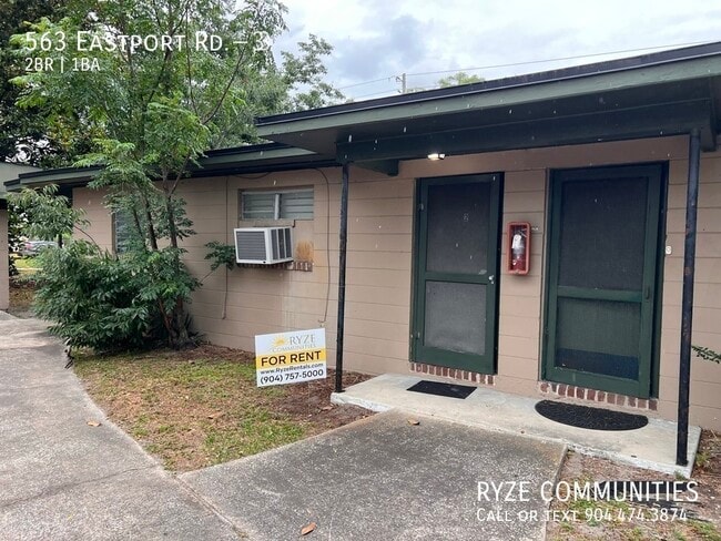 Building Photo - 563 Eastport Rd Unit 3 Rental