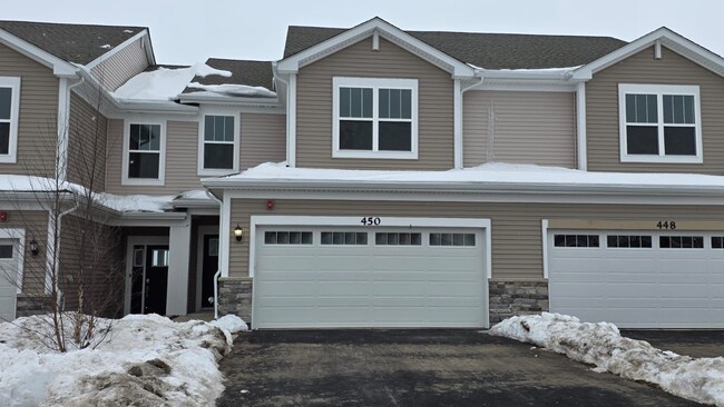 Building Photo - 450 Hathaway Ln