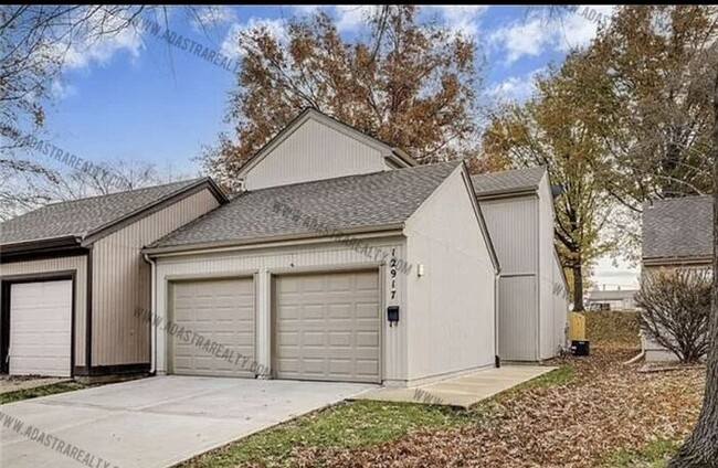 Gorgeous Modern Shawnee Townhome-Available... - Gorgeous Modern Shawnee Townhome-Available...