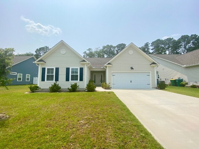 Lovely Three Bedroom Home Located in Lawto... - Lovely Three Bedroom Home Located in Lawto...