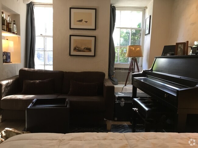 Building Photo - 1514 26th St NW Unit 3 Rental