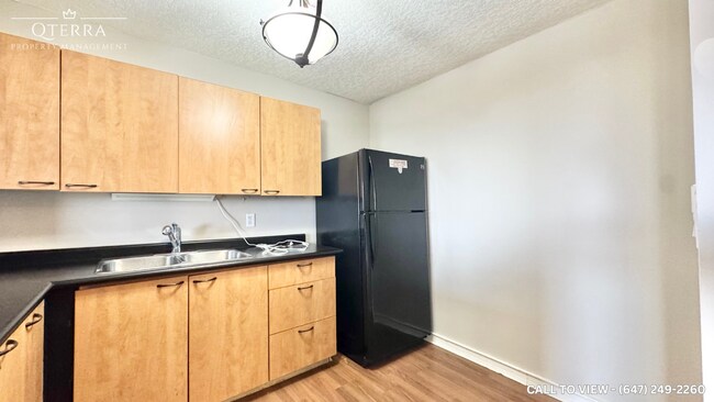 Photo - 18 Holborn Crt Unit 18 Holborn Ct, Kitchener,