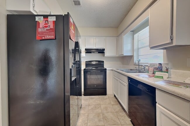 Photo - 39643 Meadowood Loop