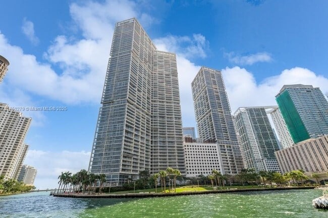 Photo - 485 Brickell Ave Unit 3704