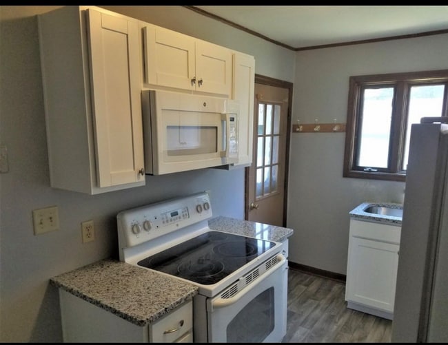 Photo - 504 Parkwood St