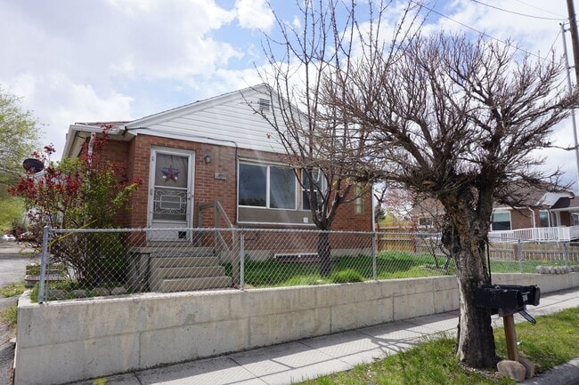 3 Bedroom Taylorville. - 3 Bedroom Taylorville. House