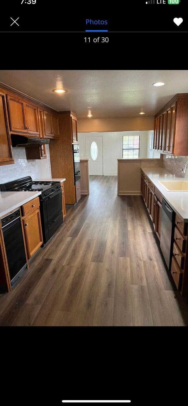 Photo - 817 Lake Ave