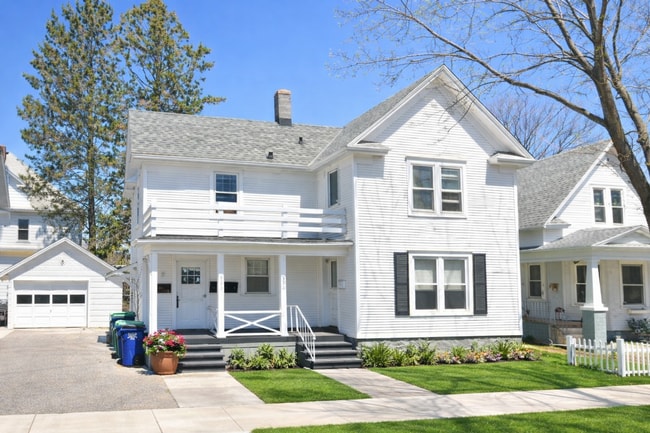 Building Photo - 306 Humboldt Ave Unit Upper