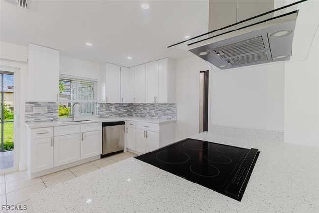 Building Photo - 1917 Cape Coral Pkwy W Rental
