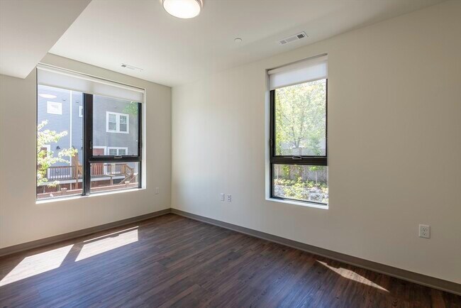 Photo - 166 Main St Unit 209