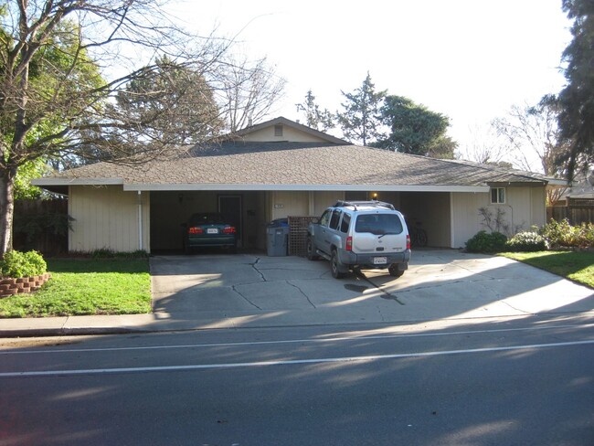 Newly Updated Duplex in Davis - Newly Updated Duplex in Davis Townhome