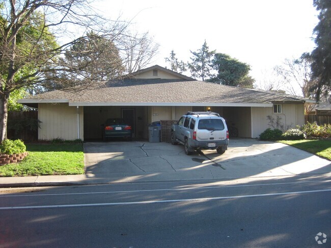 Building Photo - Newly Updated Duplex in Davis Rental