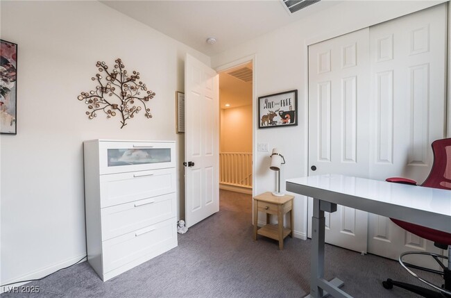 Photo - 128 Kimberlite Dr