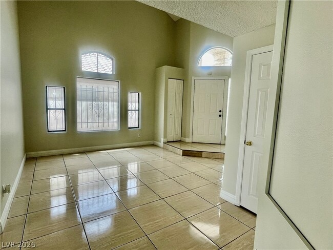 Photo - 2616 Camphor Tree St
