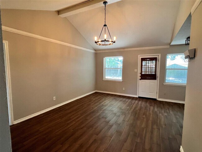 Photo - 1306 Gamma St