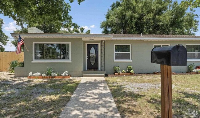 Building Photo - 1760 W Government St Rental
