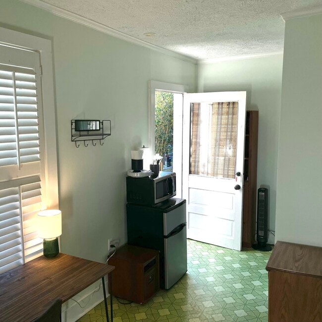 Photo - 1209 Johns Rd