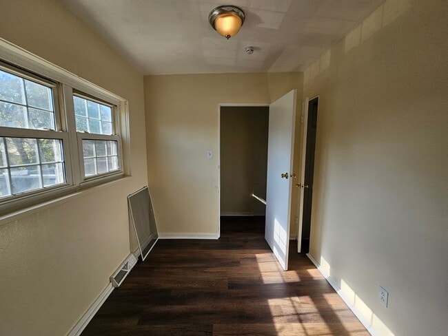 Photo - Spacious 3 bedroom 1 bathroom Apartment fo...