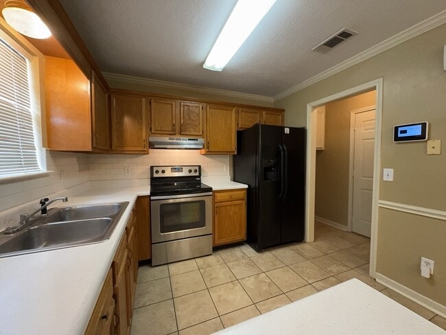 Photo - 1905 Christine Dr