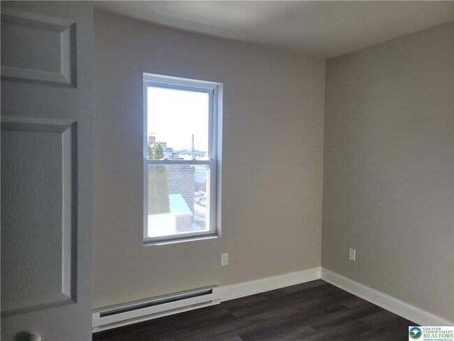 Photo - 2006 Washington Ave Unit 5