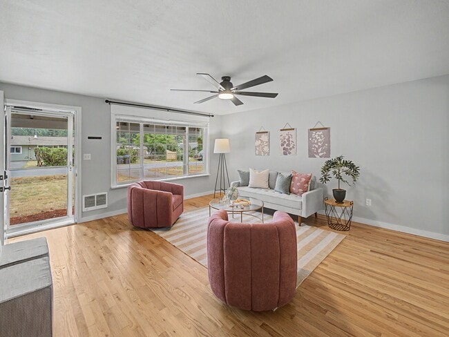 Photo - 11822 Carter Ave SW